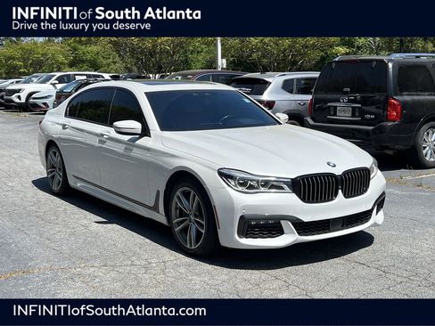 Used 2019 BMW 750i xDrive w/ Executive Package AWD/4WD image 1