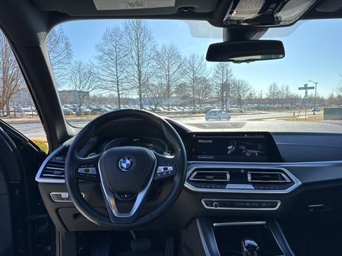 Certified 2022 BMW X5 xDrive45e w/ Climate Comfort Package image 12