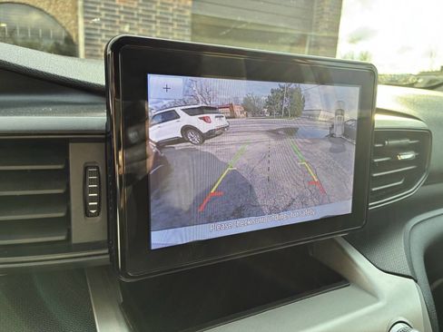 Used 2021 Ford Explorer 4WD image 19