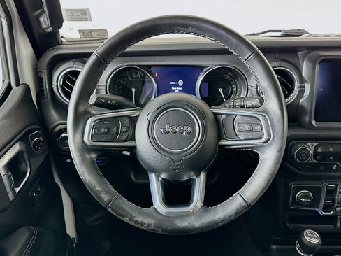 Used 2023 Jeep Wrangler Sahara w/ Cold Weather Group image 17