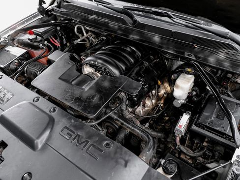 Used 2017 GMC Yukon Denali image 42