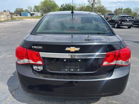 Used 2012 Chevrolet Cruze LS image 4