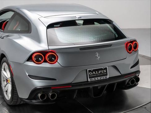 Used 2019 Ferrari GTC4Lusso image 37