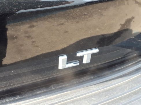 Certified 2025 Chevrolet Suburban LT AWD/4WD image 18