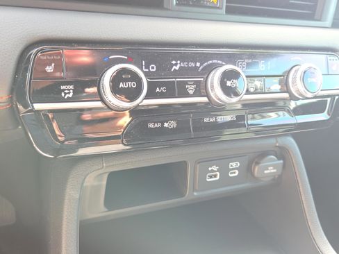 New 2025 Honda Pilot Sport image 17