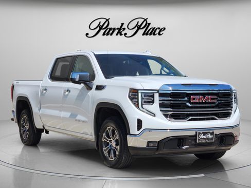 Used 2025 GMC Sierra 1500 SLT image 4