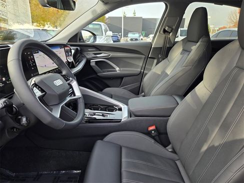 New 2025 Audi Q5 Premium Plus image 26
