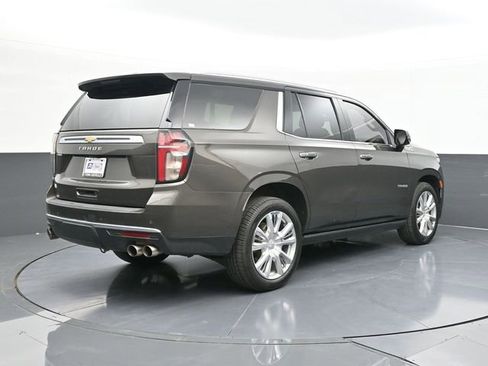 Used 2021 Chevrolet Tahoe High Country w/ Premium Package image 14