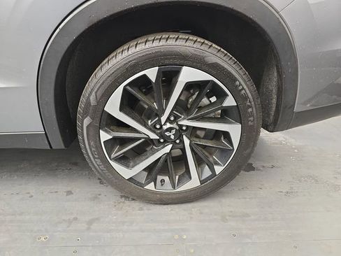 Used 2024 Mitsubishi Outlander SE image 16