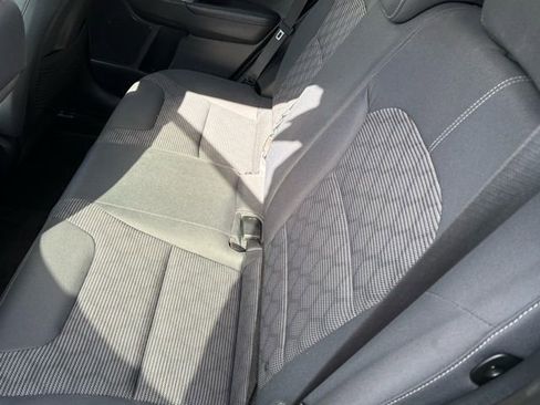 Used 2022 Kia Niro LX image 12