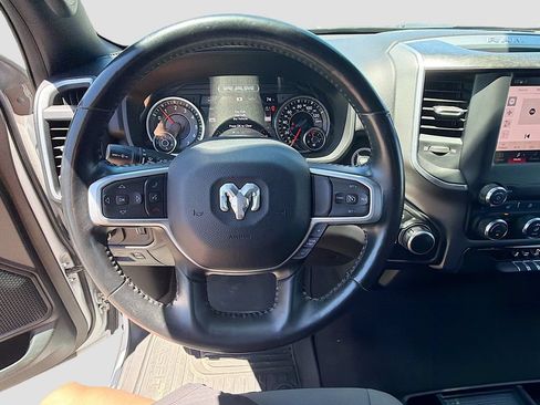 Used 2022 RAM 1500 Big Horn AWD/4WD image 11