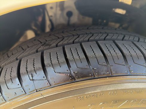 Used 2025 Toyota Camry LE image 10