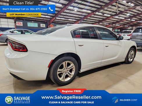Used 2015 Dodge Charger SE w/ Popular Equipment Group RWD image 4