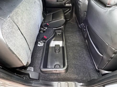 Used 2024 Nissan Frontier PRO-4X w/ Pro Premium Package image 58