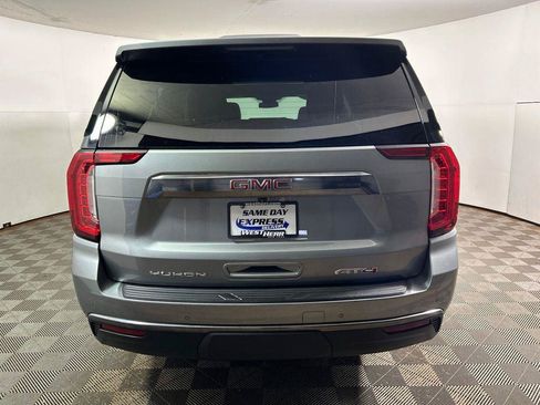 Used 2023 GMC Yukon XL AT4 w/ AT4 Premium Plus Package AWD/4WD image 17