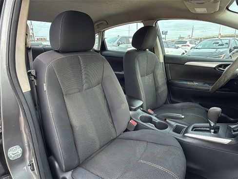 Used 2017 Nissan Sentra S image 32