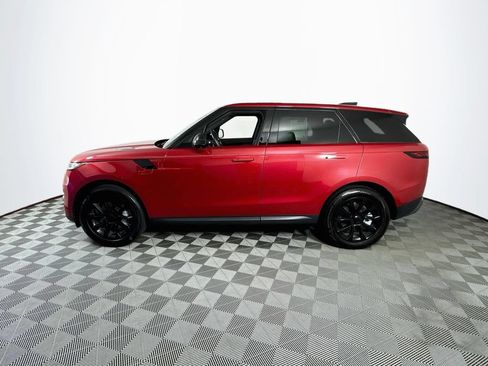 Used 2025 Land Rover Range Rover Sport SE AWD/4WD image 4
