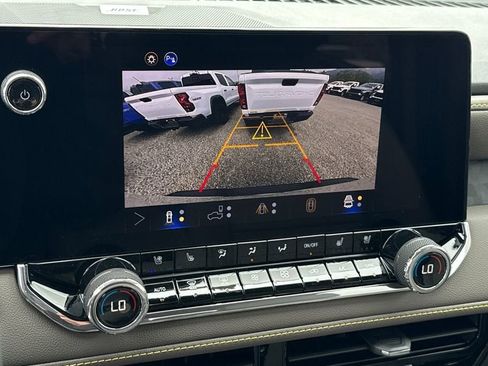 New 2026 Chevrolet Colorado ZR2 w/ Technology Package AWD/4WD image 19