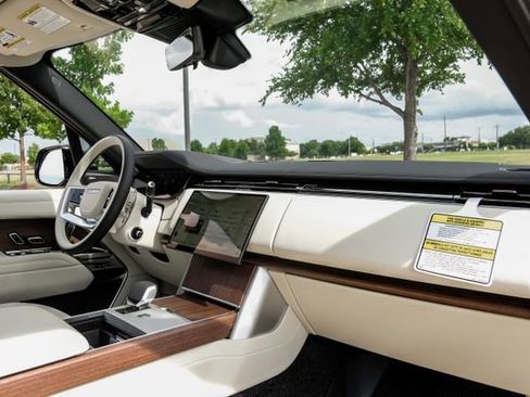 New 2026 Land Rover Range Rover SE AWD/4WD image 16