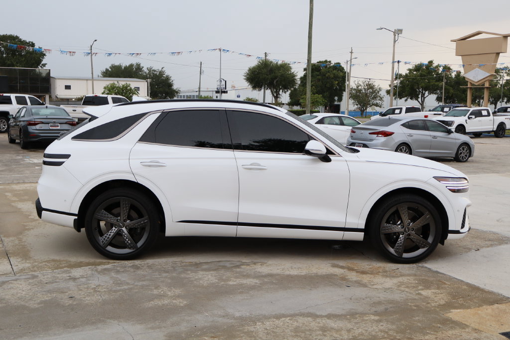 Used 2023 Genesis GV70 2.5T w/ Sport Prestige Package AWD/4WD image 10