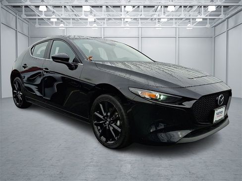 Used 2024 MAZDA MAZDA3 s image 3