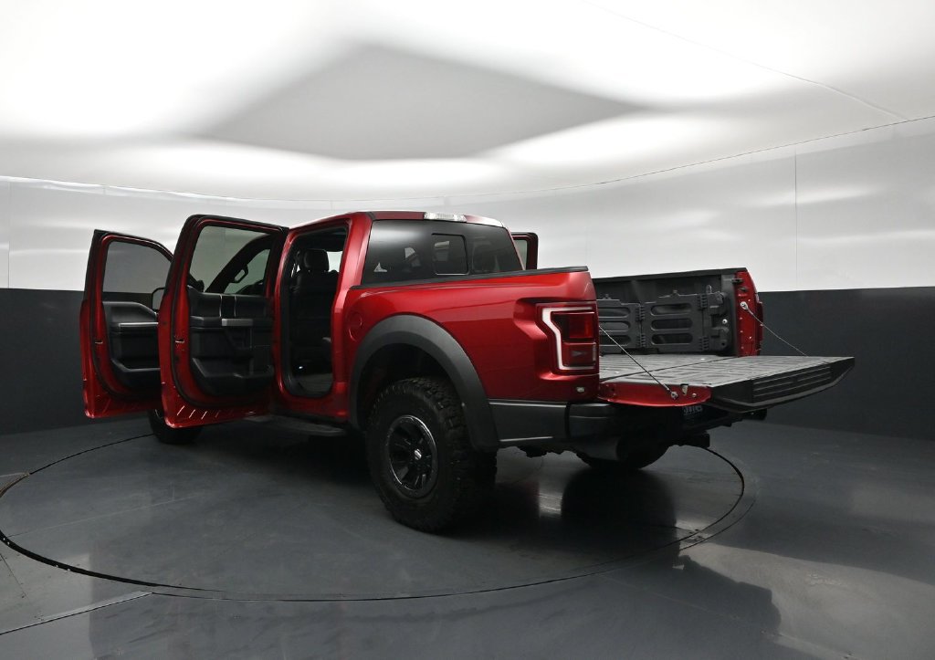 Used 2017 Ford F150 Raptor w/ Equipment Group 802A Luxury AWD/4WD image 31