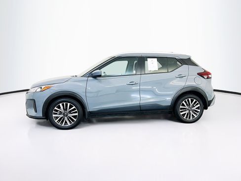 Used 2024 Nissan Kicks SV FWD image 4