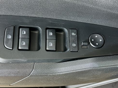 Used 2025 Kia Sportage LX FWD image 15