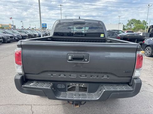 Used 2020 Toyota Tacoma TRD Off-Road AWD/4WD image 6