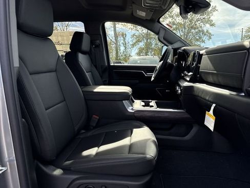 New 2026 GMC Sierra 2500 SLT w/ SLT Convenience Package image 24