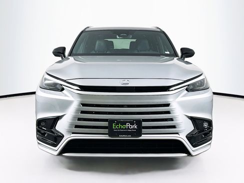 Used 2024 Lexus TX 500h AWD w/ Technology Package image 2