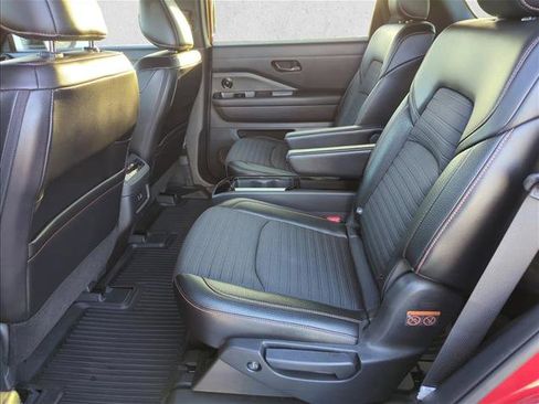 Used 2024 Nissan Pathfinder Rock Creek image 23