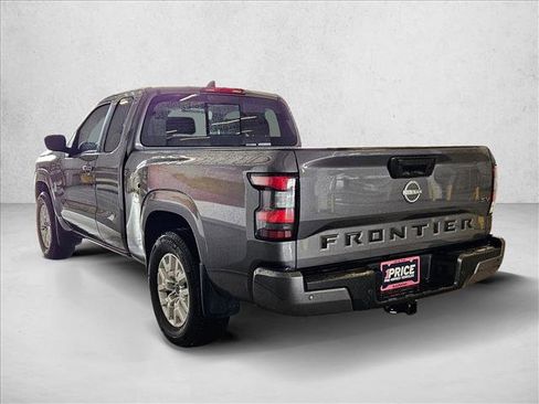 Used 2023 Nissan Frontier SV w/ SV Convenience Package RWD image 6