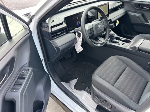 Used 2026 Toyota RAV4 SE w/ Convenience Package AWD/4WD image 6