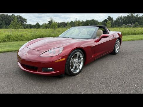 Used 2008 Chevrolet Corvette Coupe w/ Preferred Equipment Group RWD image 2