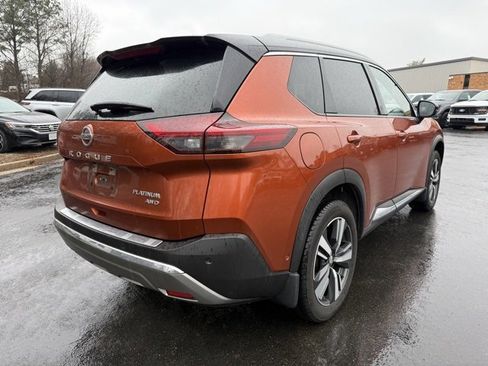 Used 2021 Nissan Rogue Platinum image 5