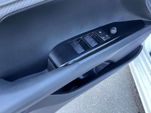 Used 2025 Toyota Camry SE image 28