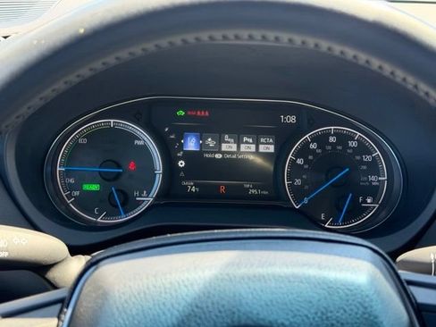 Certified 2023 Toyota Venza XLE AWD/4WD image 31