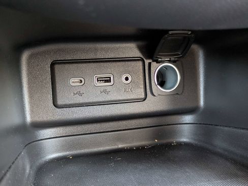Certified 2023 Chevrolet Equinox LT FWD image 22