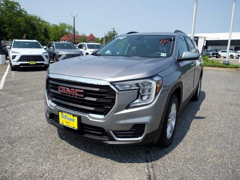 Certified 2023 GMC Terrain SLE w/ Driver Convenience Package AWD/4WD image 1