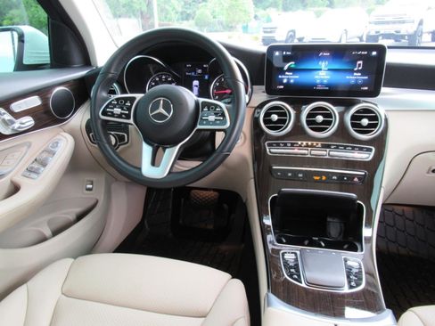 Used 2022 Mercedes-Benz GLC 300 image 13