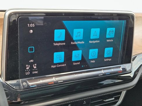 Used 2024 Volkswagen Atlas SE w/ Panoramic Sunroof Package FWD image 26