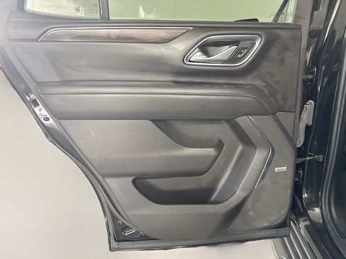 Used 2023 Chevrolet Tahoe LT w/ Luxury Package RWD image 26