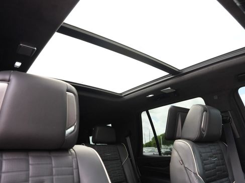 Used 2022 Cadillac Escalade Sport Platinum AWD/4WD image 27