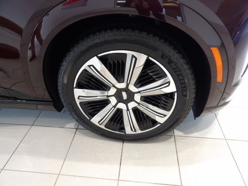 Used 2025 Cadillac Escalade IQ Luxury 2 AWD/4WD image 32