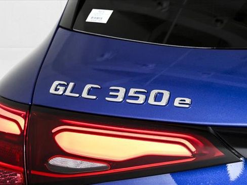 New 2025 Mercedes-Benz GLC 350e 4MATIC image 5