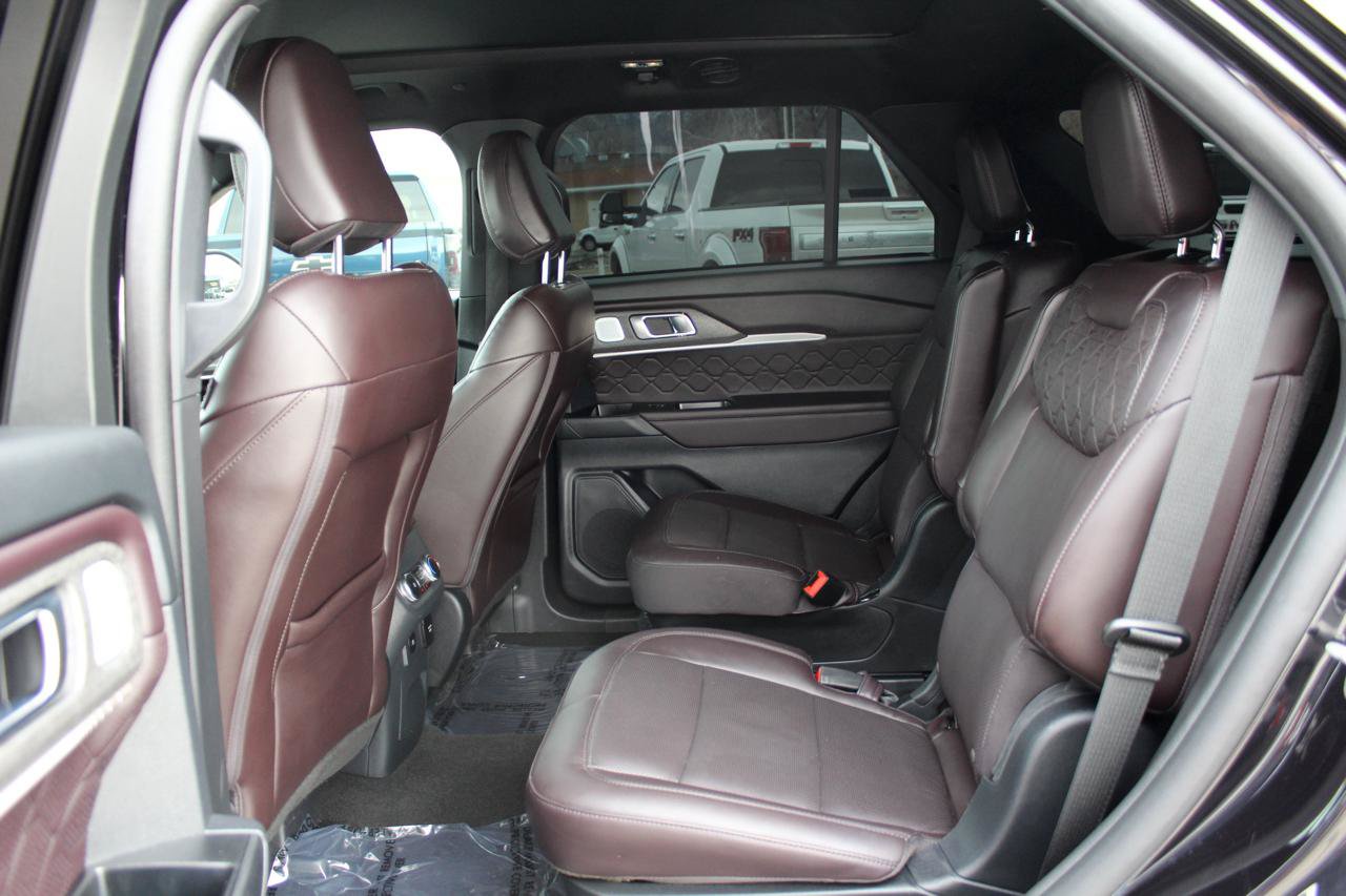 Used 2025 Ford Explorer Platinum w/ LUX Leather Package AWD/4WD image 62