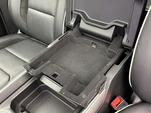 Used 2025 RAM 1500 Laramie w/ Night Edition image 28