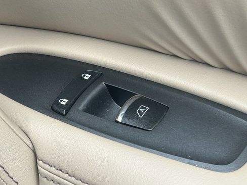 Used 2021 Nissan Armada SV image 36