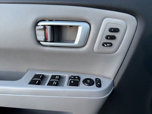 Used 2014 Honda Pilot Touring image 28